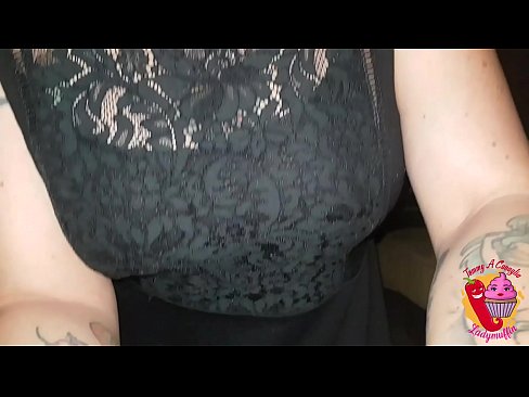 ❤️ A meia-irmã lhe dá um broche e o espanhol ️ Porno bonito em nós ❌❤