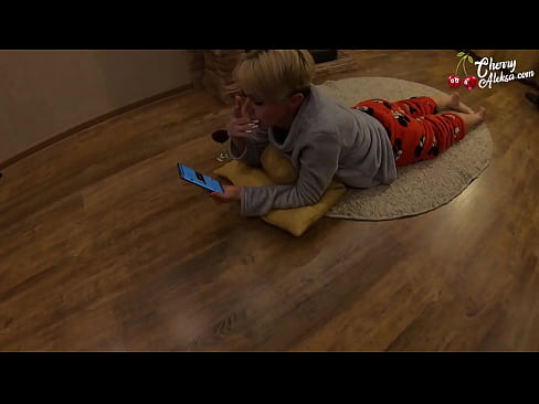 ❤️ Loira louca chupando uma pica enorme chupando e saltando sobre ela - Sexo Anal ️ Porno bonito em nós ❌❤